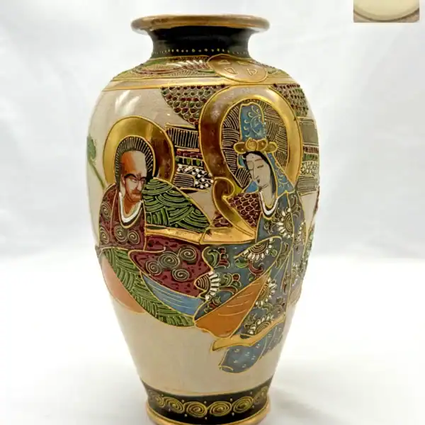 Japanese Satsuma Moriage Vase by Kinkōzan